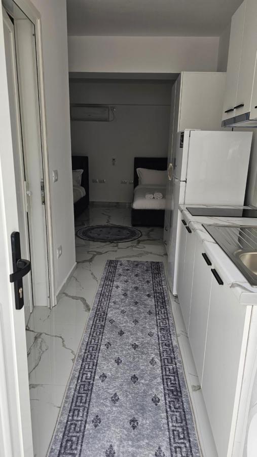 Ulliri Apartman Tirana Kültér fotó