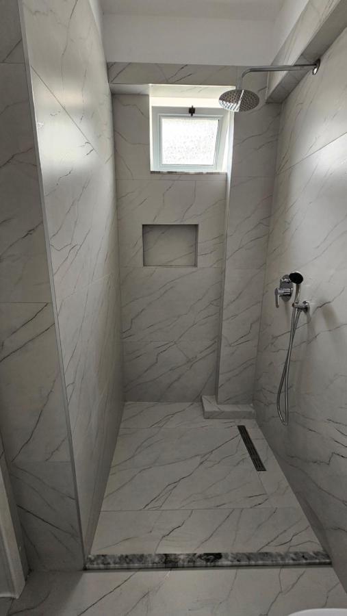 Ulliri Apartman Tirana Kültér fotó